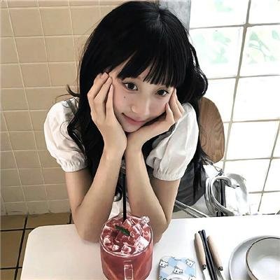桃花含露又春风